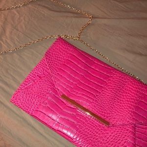 💕👛Charlotte Russe pink clutch💕👛